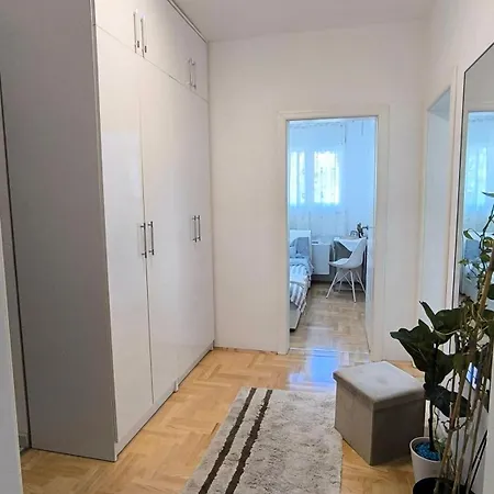 Center 2-bedroom With Private Garage, Bijeljina